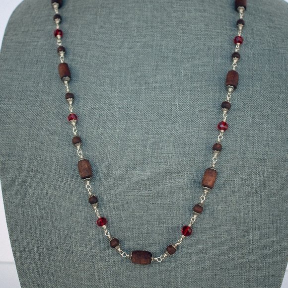 32" berry Tulasi with red glass crystal beads - Picture 3 of 6